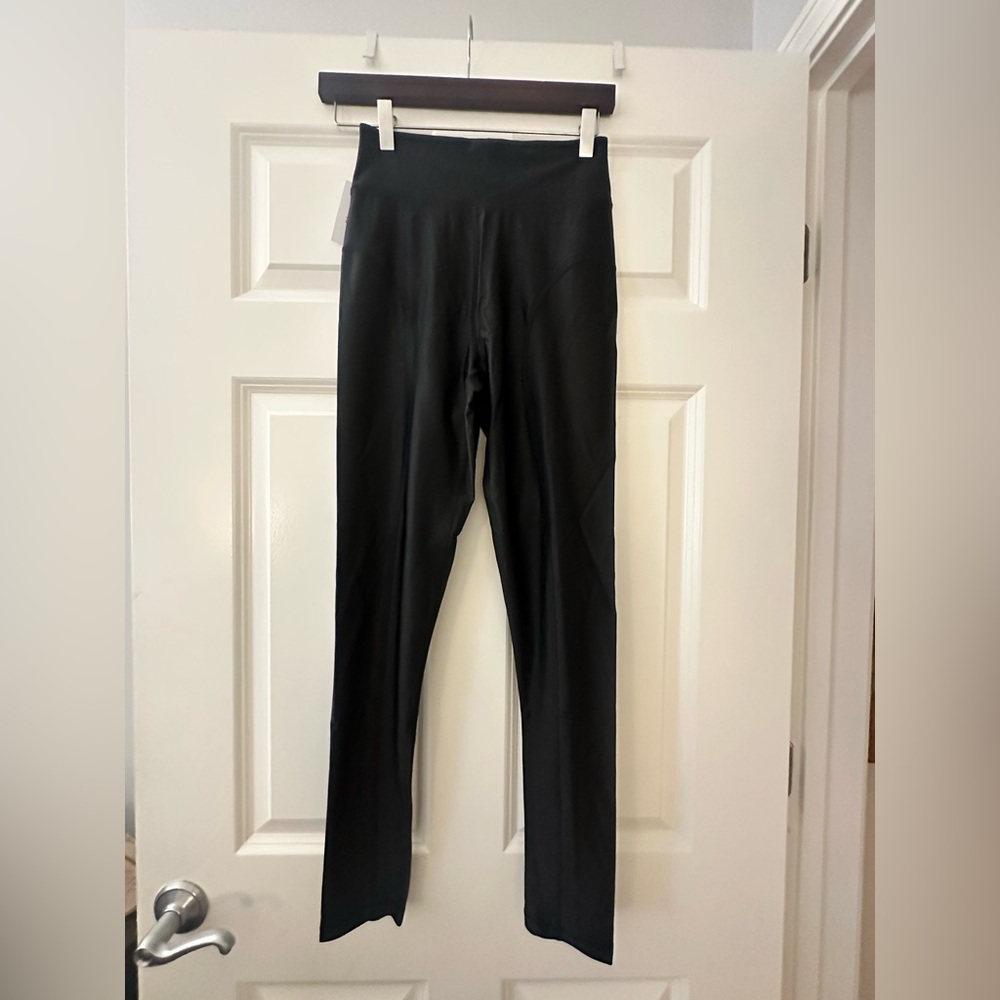 NWT Aritzia Wilfred Corrigan Legging Pant; Size S in black; brand new with tags